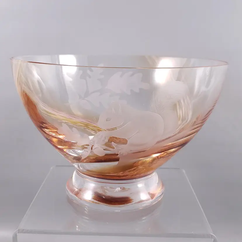 Vintage CAITHNESS ART GLASS Handcrafted Bowl ETCHED SQUIRREL Swirl SCOTLAND
