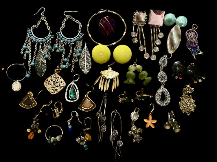 Vintage 2 Now SINGLE & Pair Pierced Clip Earring Lot Wear Craft RePurpose 36PCS #F-9