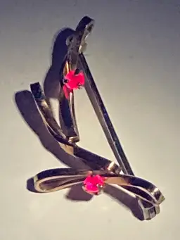 Vintage Krementz Ruby Brooch! Stamped and Tested! 1”!