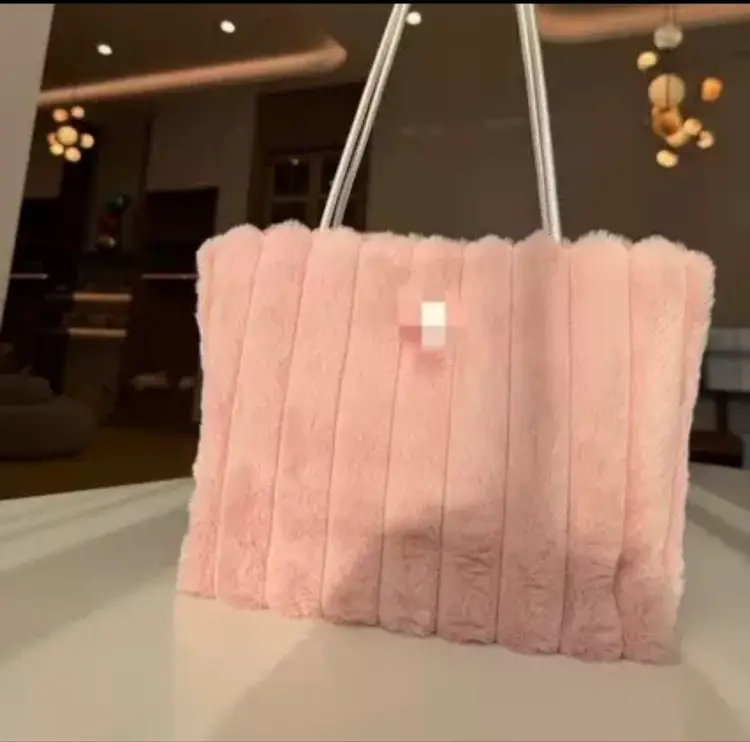 #03 - PRADA BEIGE TOTE BAG GWP/VIP