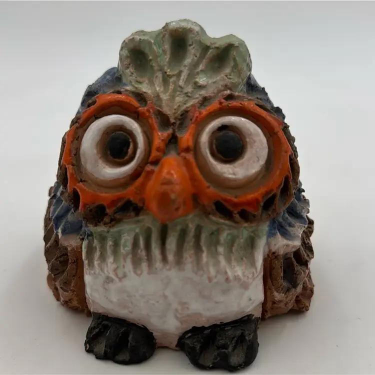 #01 Vintage Ensco owl figurine 1975 crude pottery signed