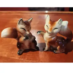 Vintage Fox Pair Of Salt And Pepper Shakers
