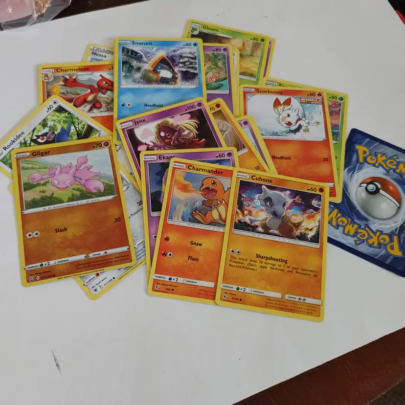 Pack of 25 Pokémon cards.