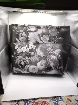 Black & white Elliott Luca floral shoulder bag in new condition. Large tote