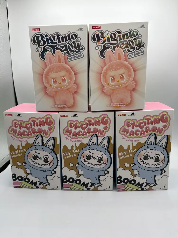 NIB Holiday Gifts-Featuring Labubu’s!!