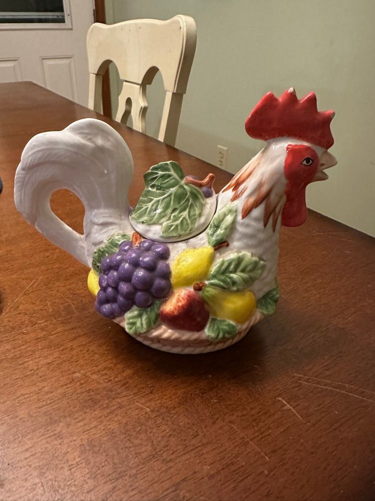 Vintage Chicken or Rooster Teapot Server
