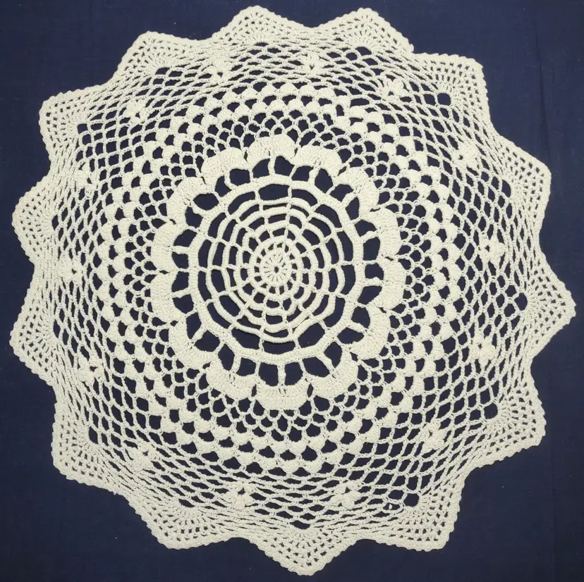 16" heavy cotton doilie - white - 26CG08 184