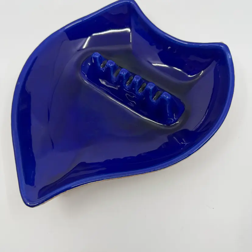 Vintage Cobalt Blue Wood Tone Leaf Shape Mid Century Ashtray-Trinket #7002 USA