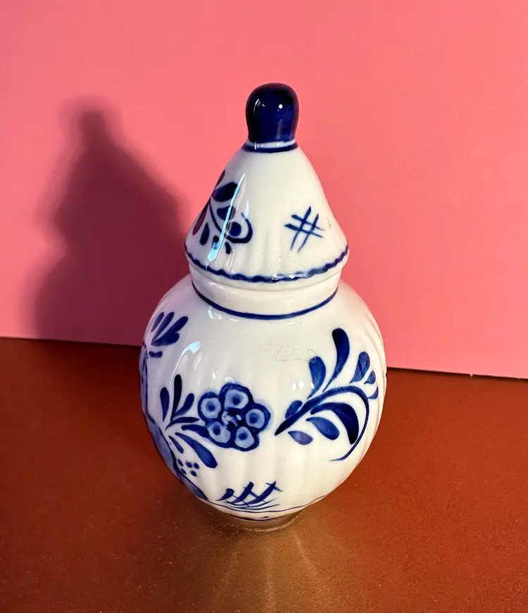 Vintage  Delft Ginger Jar Miniature No Issues Mark On Bottom Hand Painted