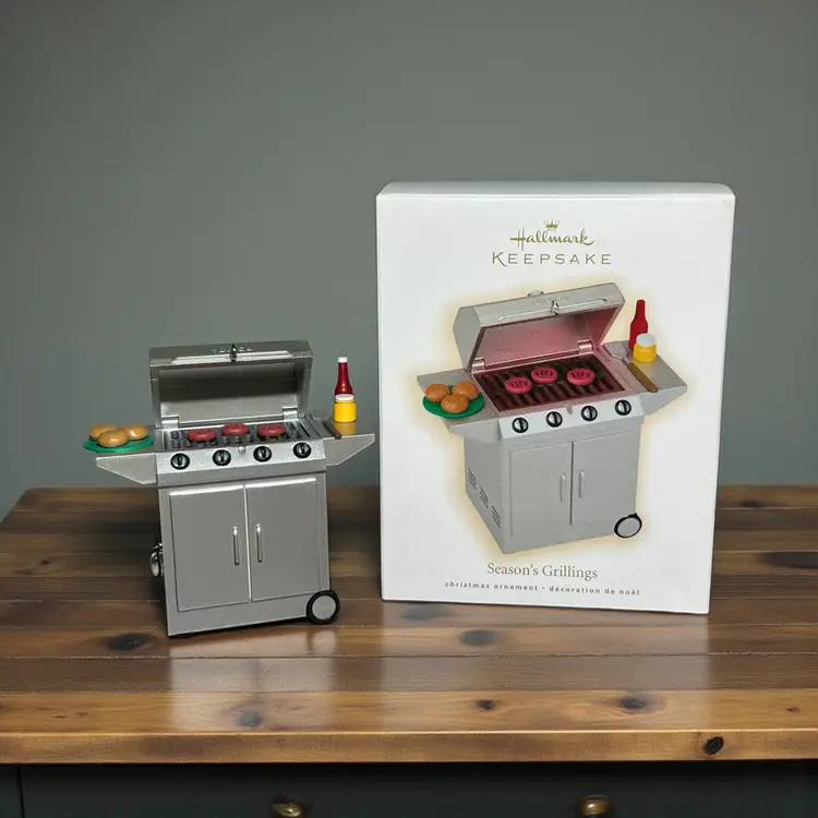 Hallmark Keepsake Ornament Seasons Grillings 2009 Special Lighting Effect