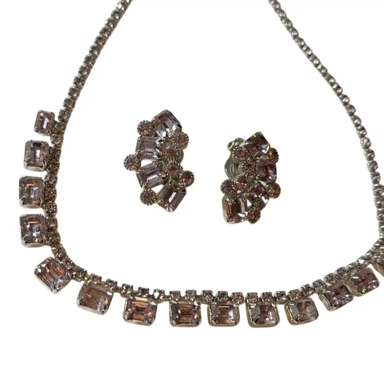 Weiss Signed Rare Icy Lavender Silvertone Demi Parure Earrings & Necklace Set - 30” Necklace 1.50 Earrings Original Velvet Box