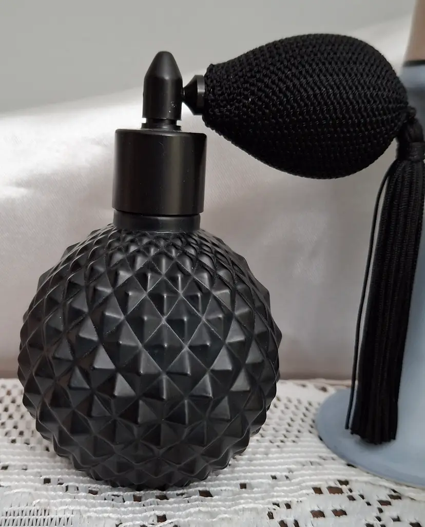215 Modern Matte Black Glass Perfume Atomizer