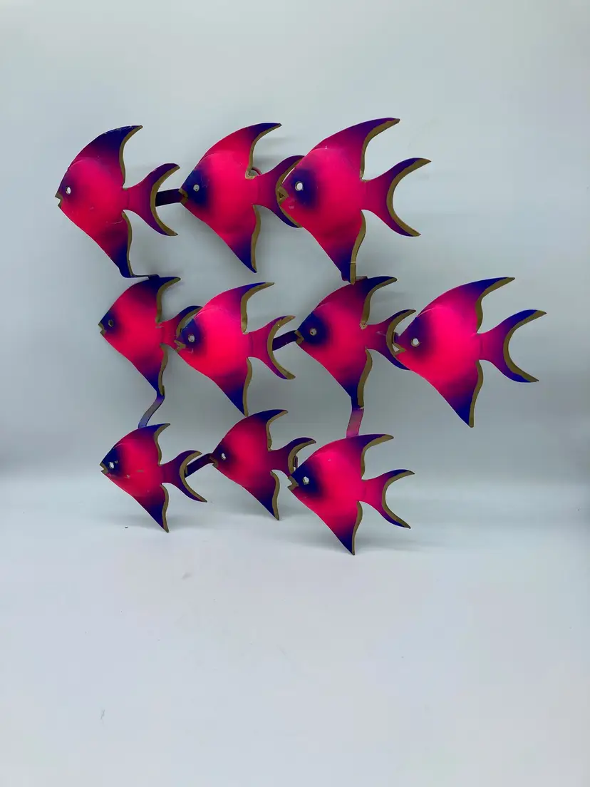 3D Pink UV Glow Metal Fish Wall Decor