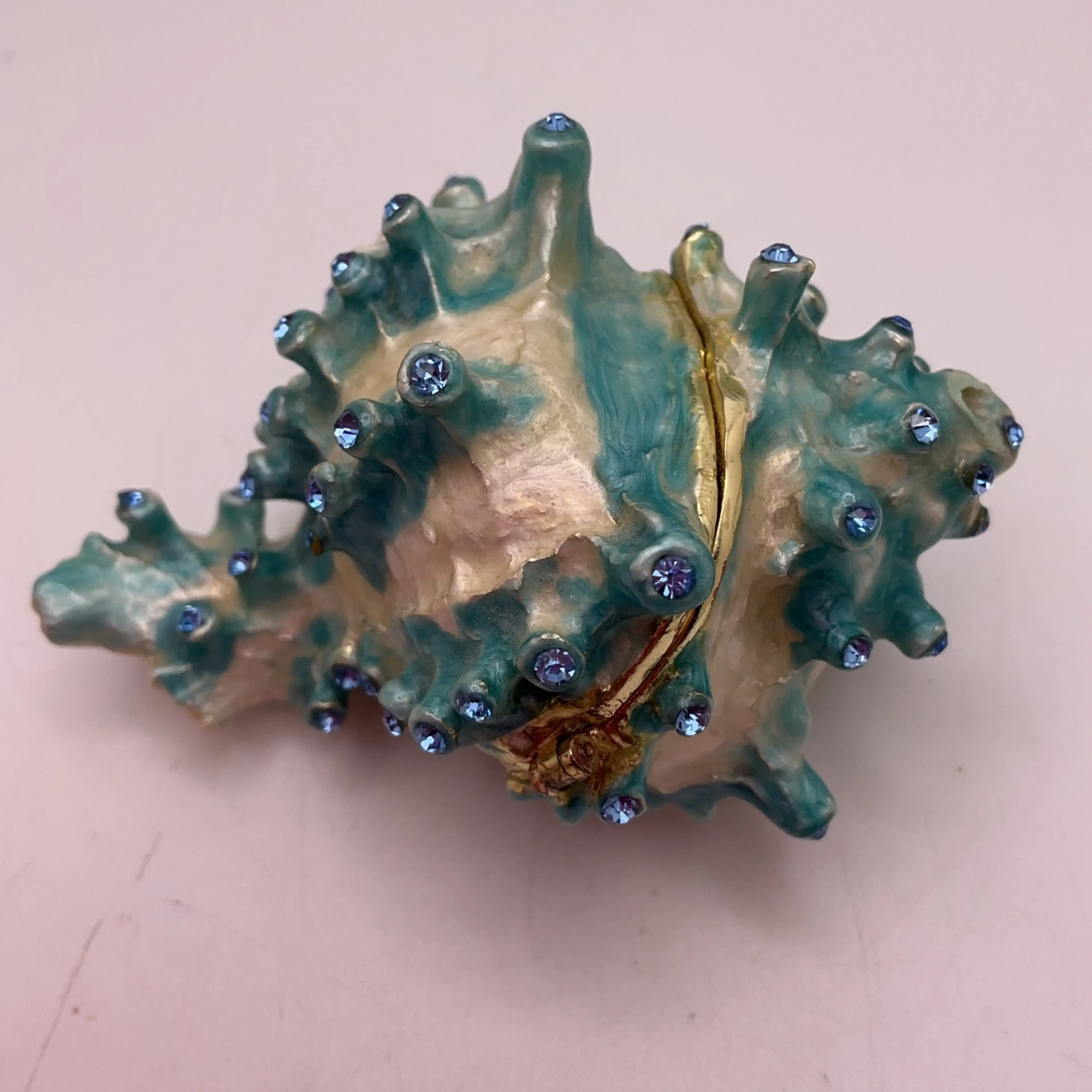 Image 2 of 6