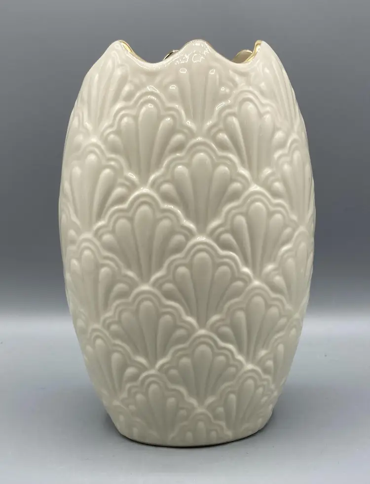 Lenox Jacquard Gold Scalloped Vase