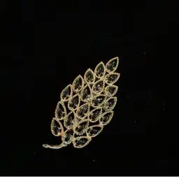 Vintage Goldtone Gerry’s Brooch. Black Enamel Goldtone Leaf.