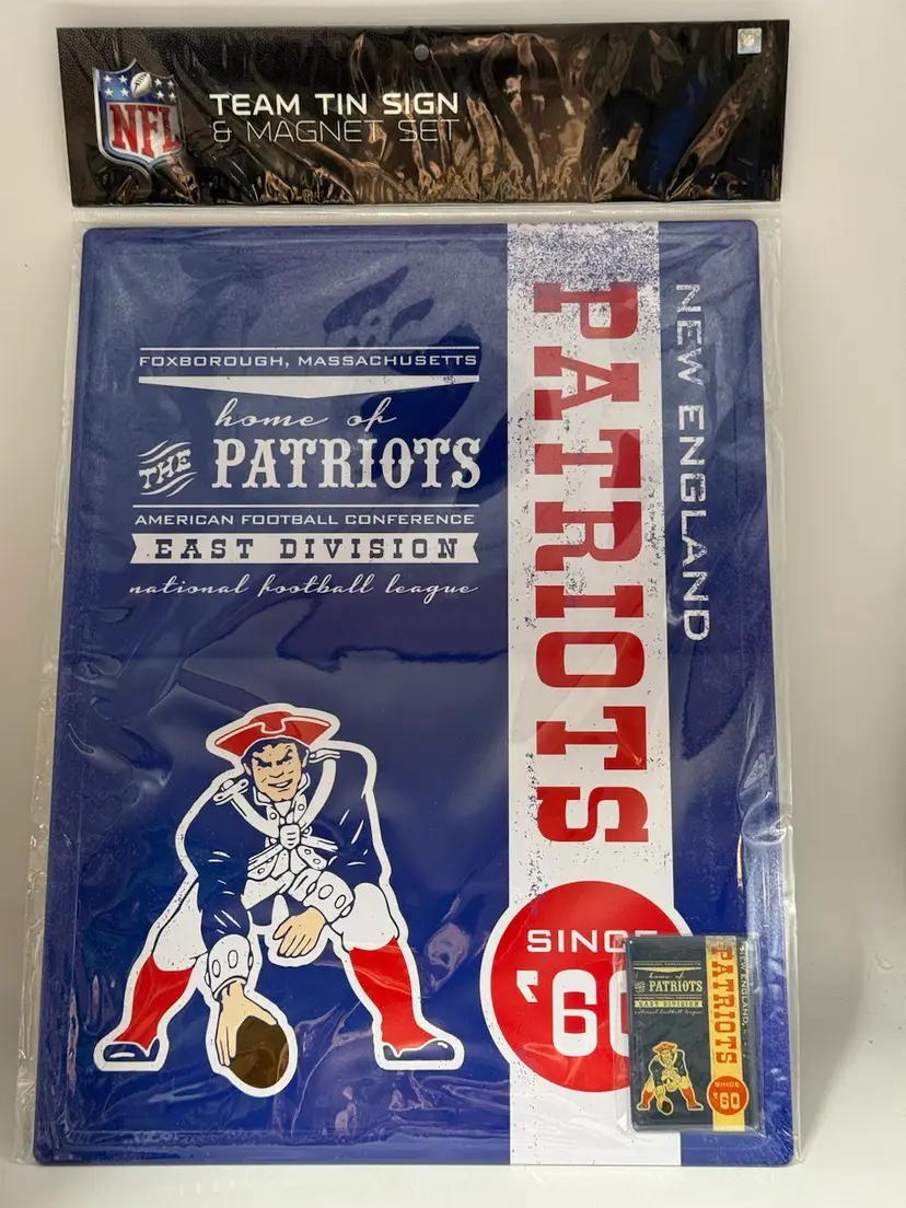 NFL New England Patriots - Team Tin Sign (16"x12")  & Magnet - Licensed - NEW