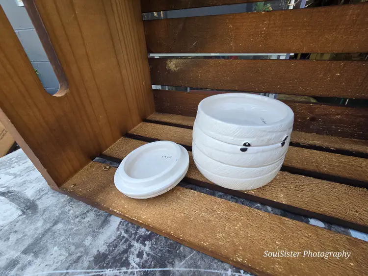 10 Strawberry Street- Mummy Measuring cups