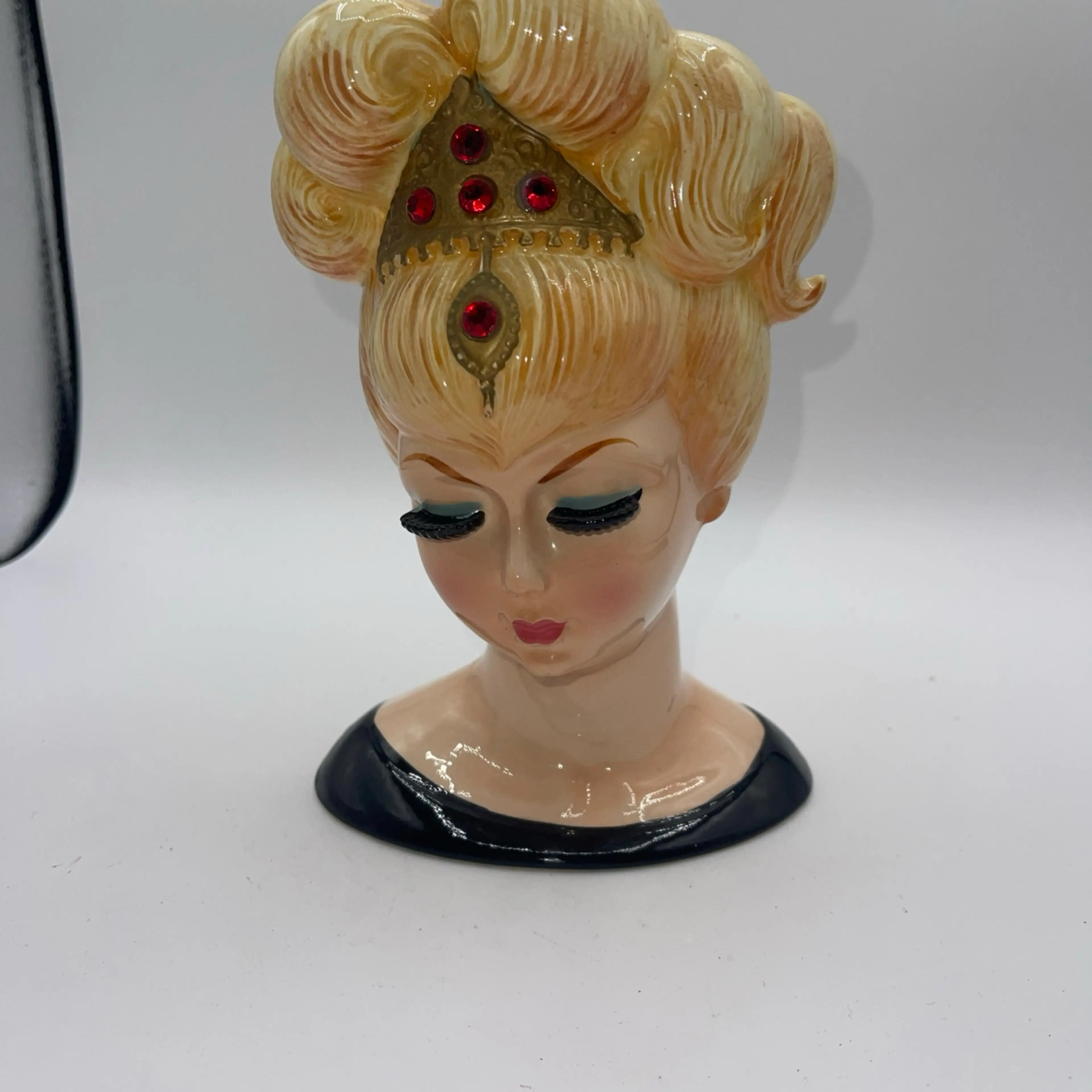 Image 2 of 11