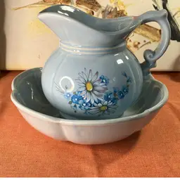 Light Blue Daisy Floral Pitcher And Basin - 6” Tall - USA