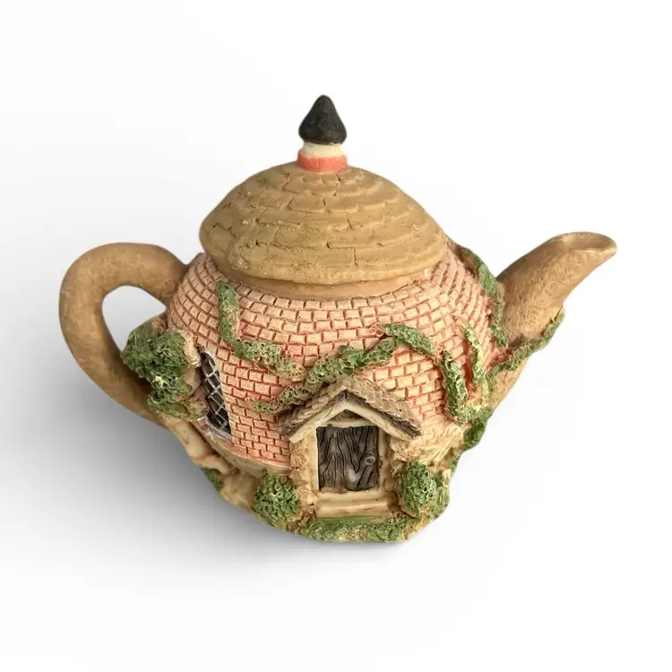 Miniature Resin Teapot Cottage - Cat Family Theme - Hinge Opens Up
