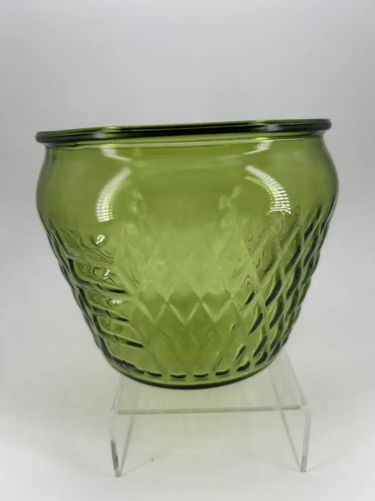 VINTAGE AVOCADO GLASS DISH WITH QUILTED DIAMOND PATTERN