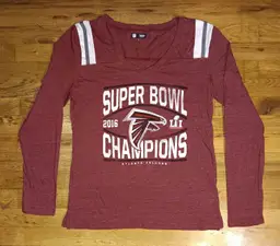 Rare Woman Atlanta Falcons Super Bowl LI Champions t-shirt V-Neck NFL football