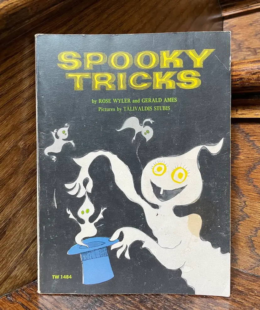 Spooky Tricks Scholastic Book Services 1975 Printed in USA Halloween