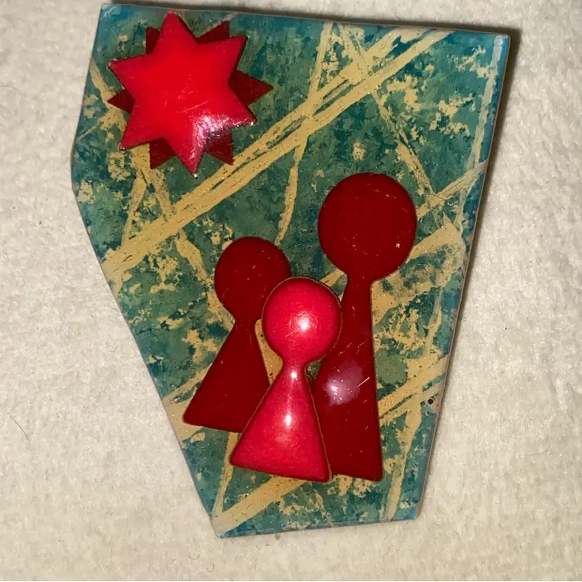 Lucinda ‘People Pin’ ~ Cute Green And Yellow Background With A Family Of 3 ~ Includes Pink People With One Pink Star