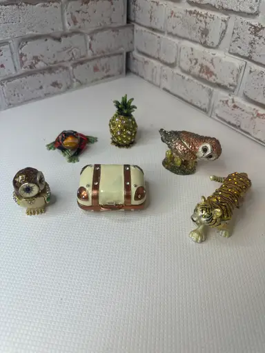 Trinkets To Choose From And Other Stuff