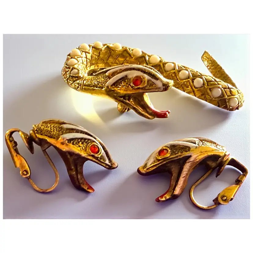 Rare HTF - Art “Arthur Pepper” Snake Brooch (2”x 1.5”) & Clip Earrings (1”x 1/2”) Set - Red Eyes - White Details