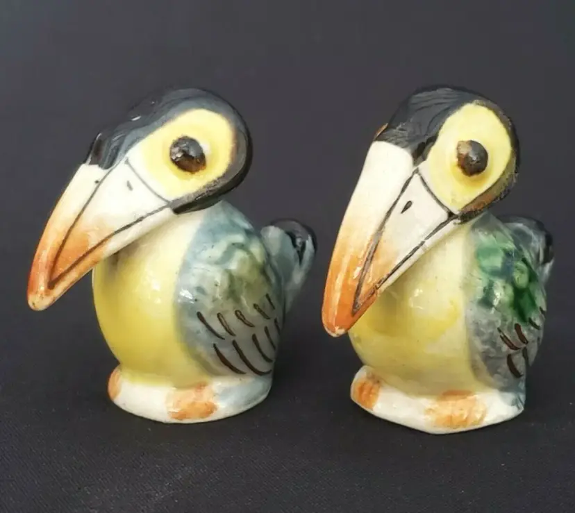 Toucan Salt Pepper Shakers Occupied Japan 2 3/8"Ceramic hand painted Vintage