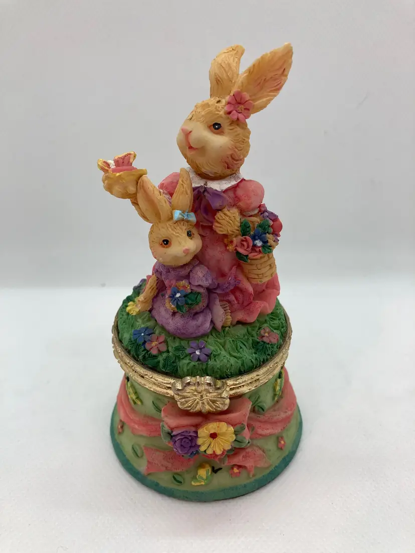Resin Bunnies Trinket Box