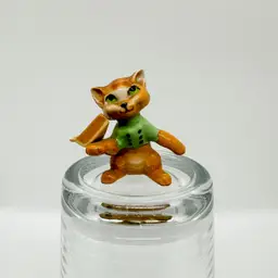 RARE HTF Vintage Early Hagen Renaker Kitten Cat Pie Orange Green Shirt