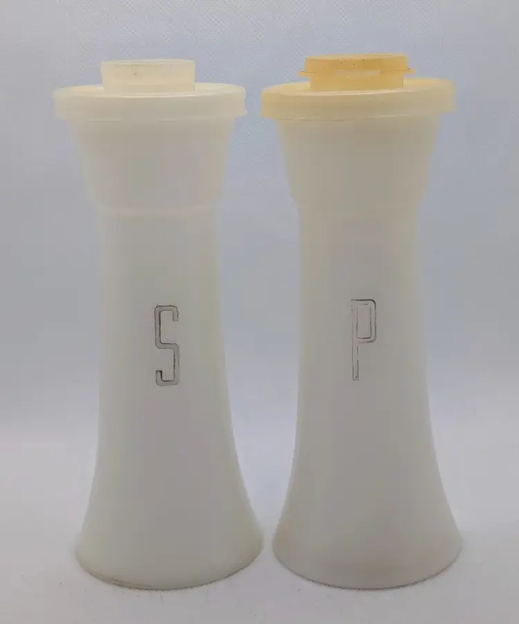 Tupperware Plastic Salt & Pepper Shakers USA VTG 718 Hourglass Flip Top White