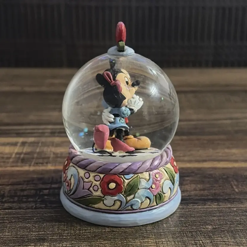 Disney Traditions Jim Shore Spring Jitterbug Mickey & Minnie Snow Globe