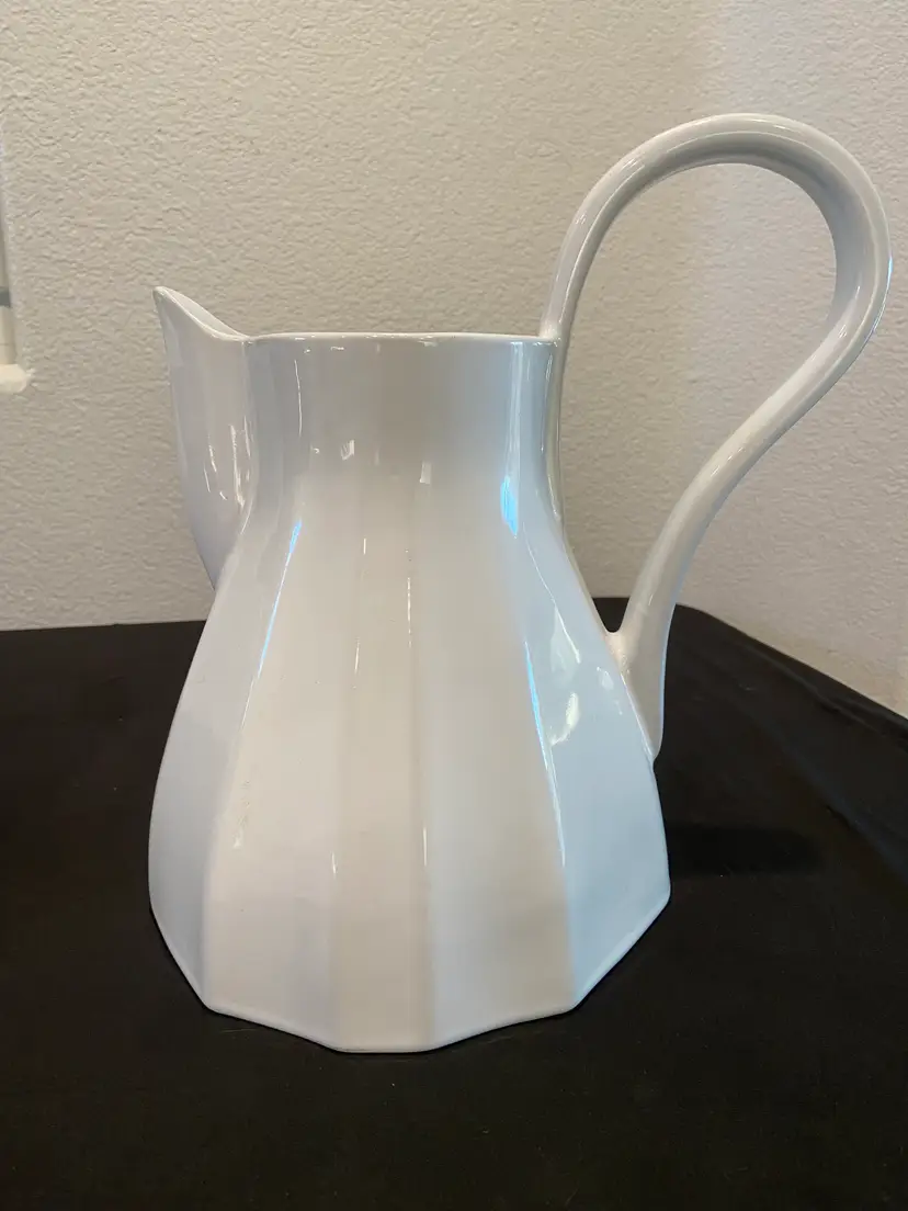 Mikasa Tyler Florence Chef's White Collection Rustic 96 oz Pitcher