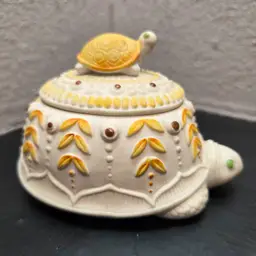 Vintage Lefton China Turtle Box w/ Baby on Lid 658 Hand Painted Yellow & White