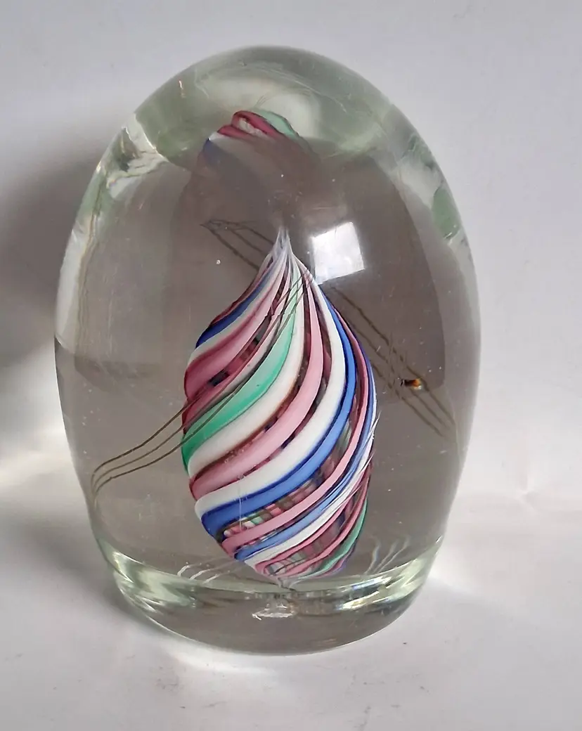 VINTAGE, BEAUTIFUL, MURANO ART GLASS PASTEL CANDY STRIPE SWIRL PAPERWEIGHT