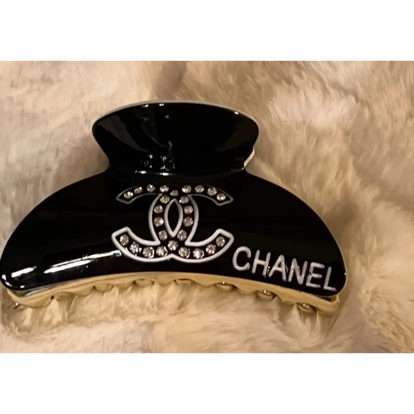 Chanel Gwp Rhinestone Hair Clip