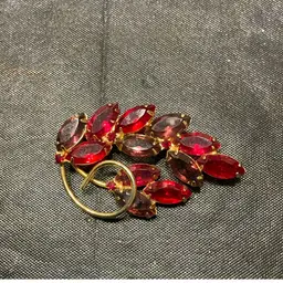 Vintage Faceted Prong Set Red And Purple Rhinestone Leaf