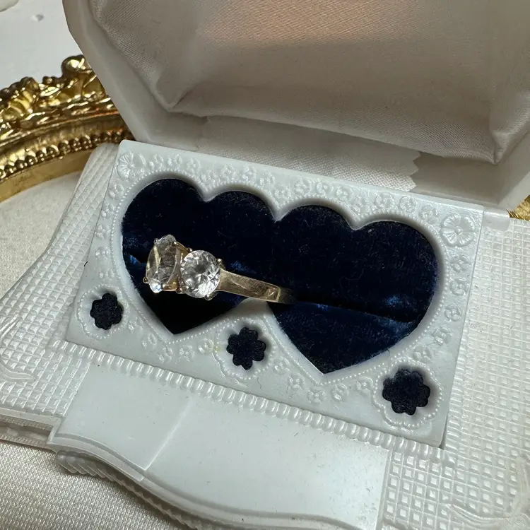 14k Gold CZ Ring Size 5.5