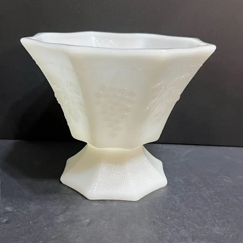 Anchor Hocking Vintage Milk Glass Octagon Compote Candy Dish Grapes ~5” x 6.25” diameter