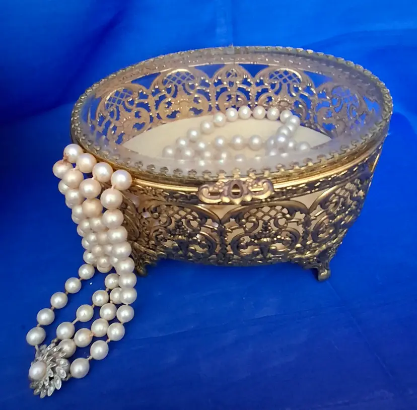 Vintage Stylebuilt Ormolu Flower Basket Glass Top Jewelry Casket