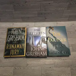 #01 - Lot of 3 John Grisham Novels