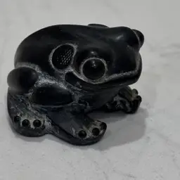 Pearlite Stonecraft Carved Frog - Made In Canada