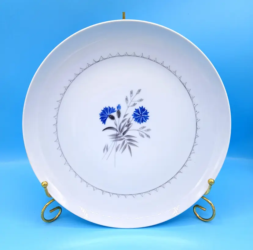 Discontinued Demeter Cornflower Dinner Plate by Bing & Grondahl, Denmark, 10"