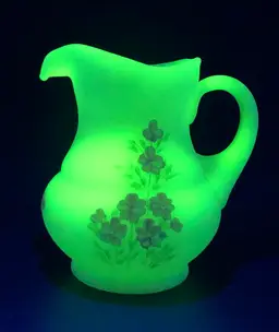 VTG  FENTON HAND PAINTED SIGNED SIGNATURE SATIN CUSTARD URANIUM GLASS PITCHER SPARKLY FLOWERS 4.5”T