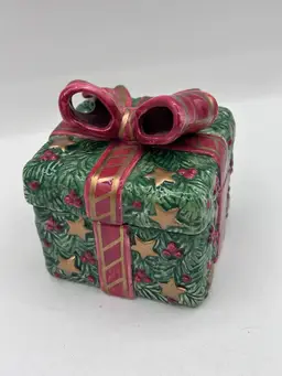 FITZ AND FLOYD ESSENTIALS TOYLAND SANTA LIDDED BOX