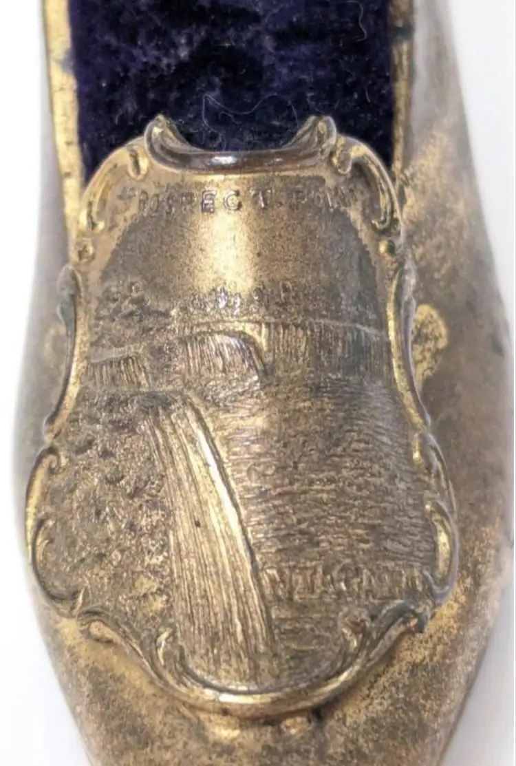 Antique Victorian Prospect Point, Niagara Falls Souvenir Shoe Pincushion, 2" Tall